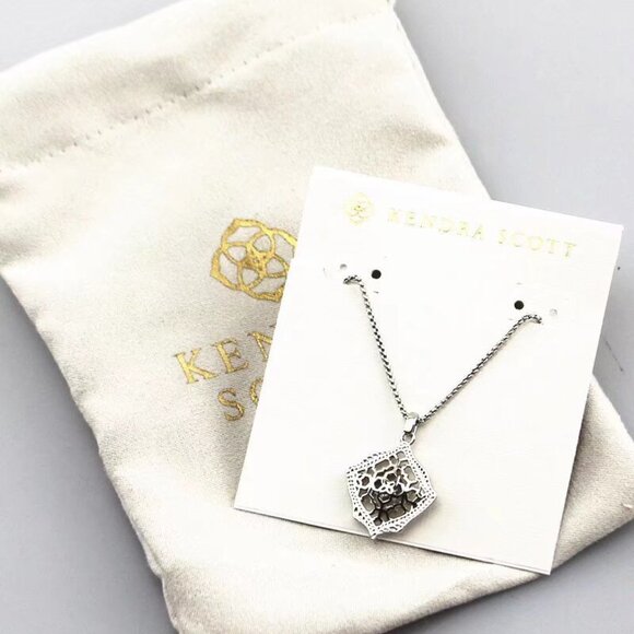 Kendra Scott necklace - Picture 1 of 5